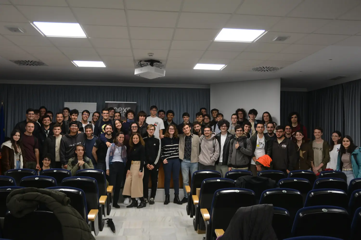 Participantes del ComplicauS 5, el concurso de programaci贸n del CAUS