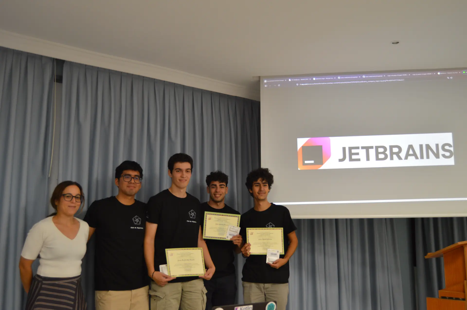 Medalla de bronce: J++