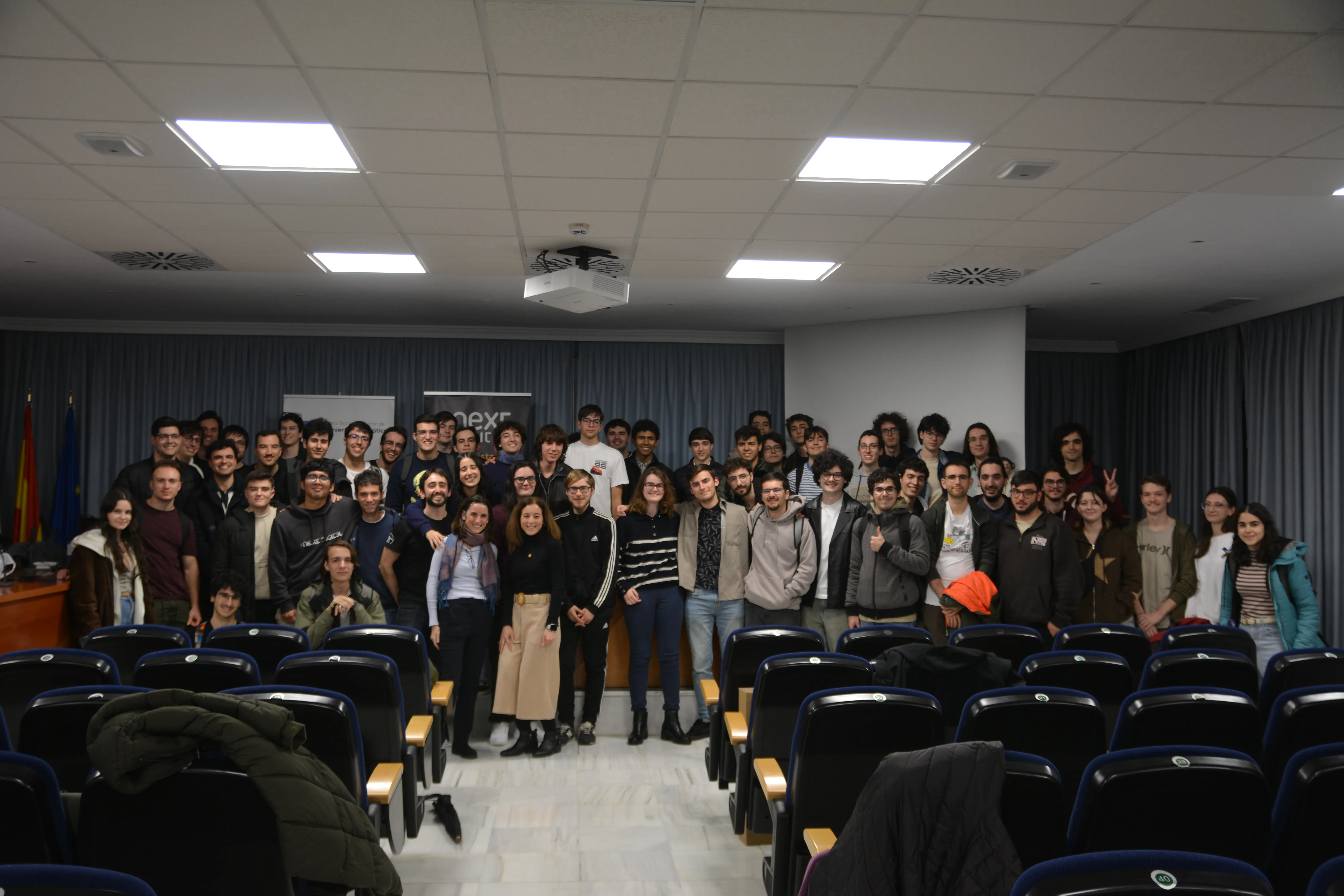 Foto grupal de los participantes del CompliCAUS V